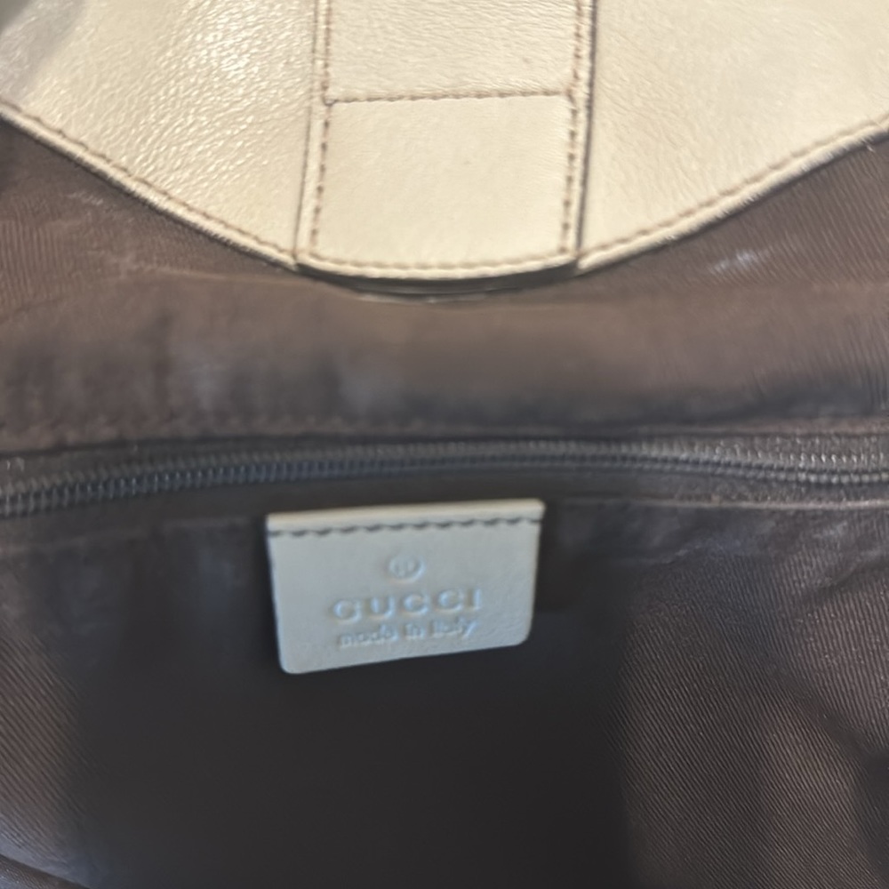Gucci Monogram Medium Sukey Beige - image 6